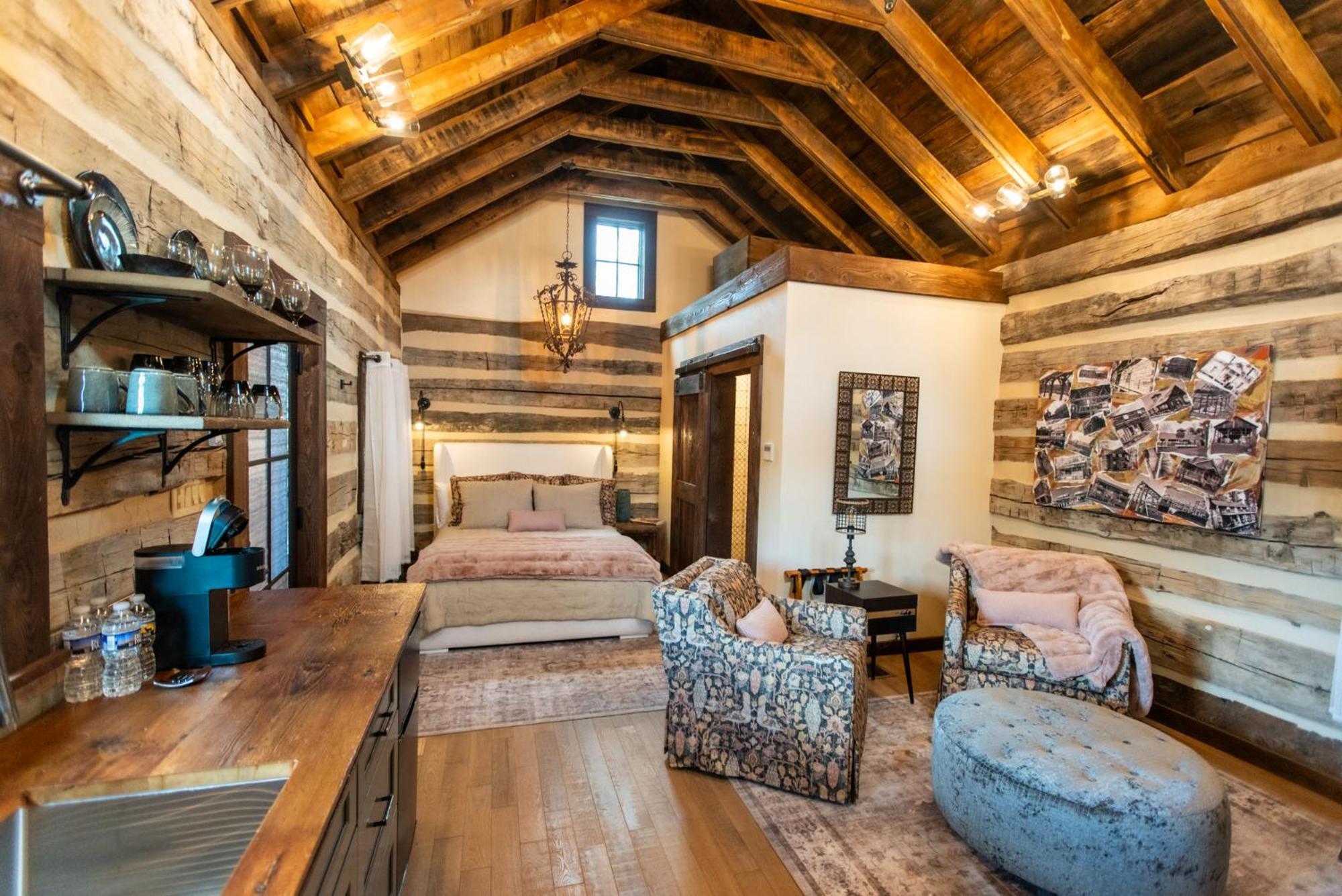 Barnwood Village White Sulphur Springs Exterior foto