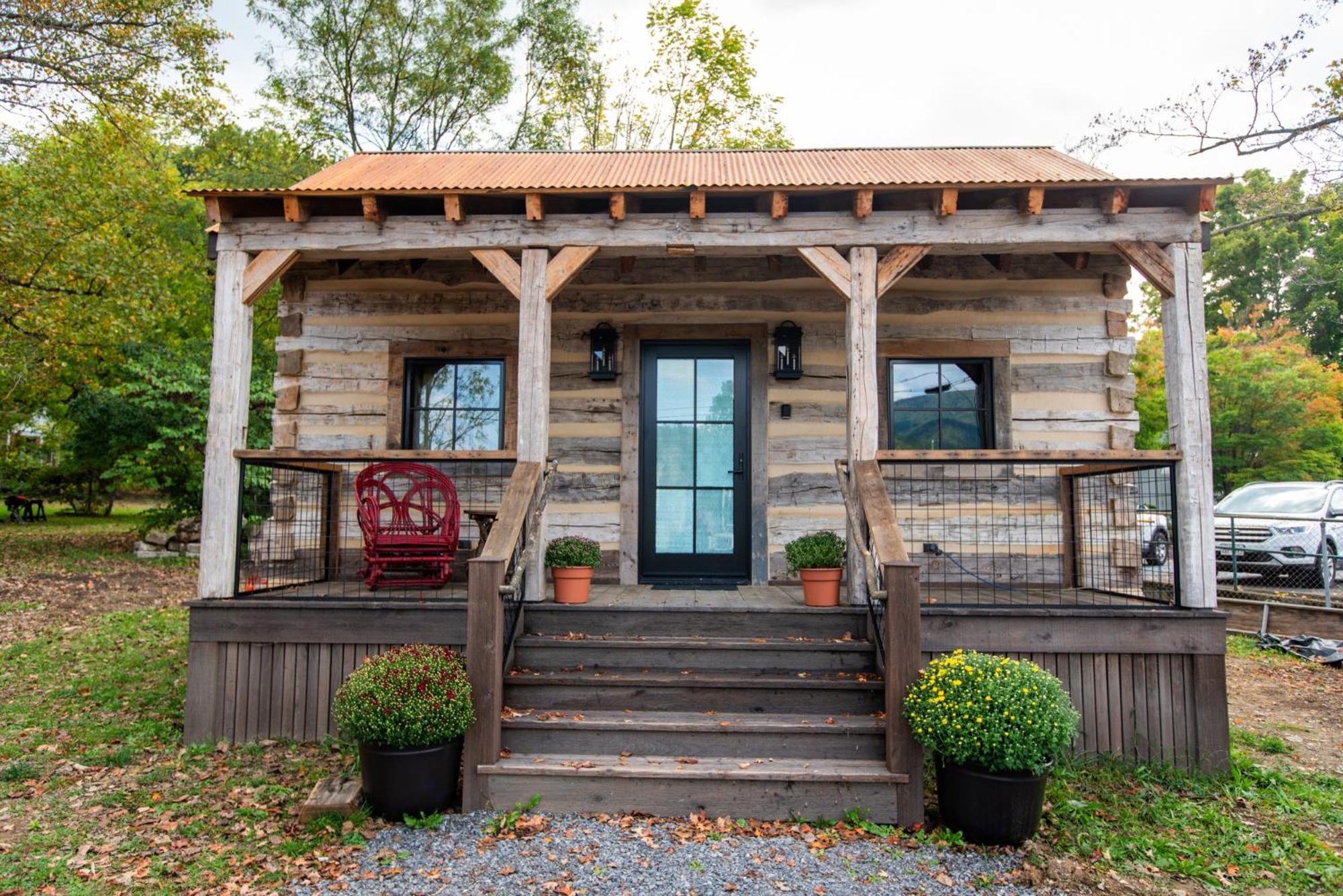 Barnwood Village White Sulphur Springs Exterior foto
