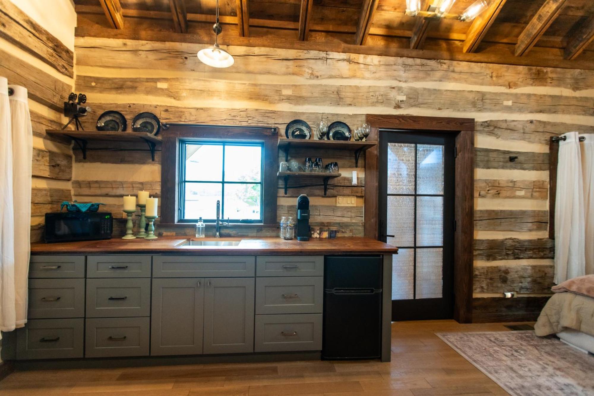 Barnwood Village White Sulphur Springs Exterior foto